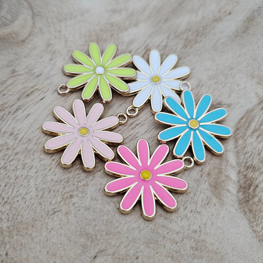 Large Daisy Charm