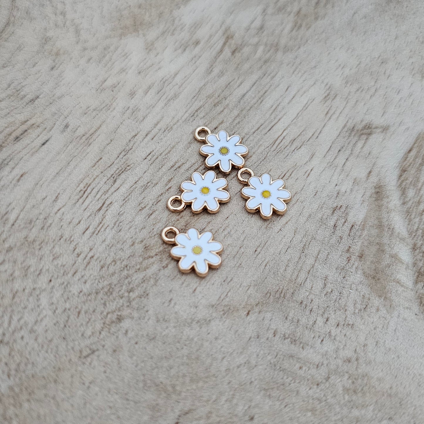 Mini Daisy Charm