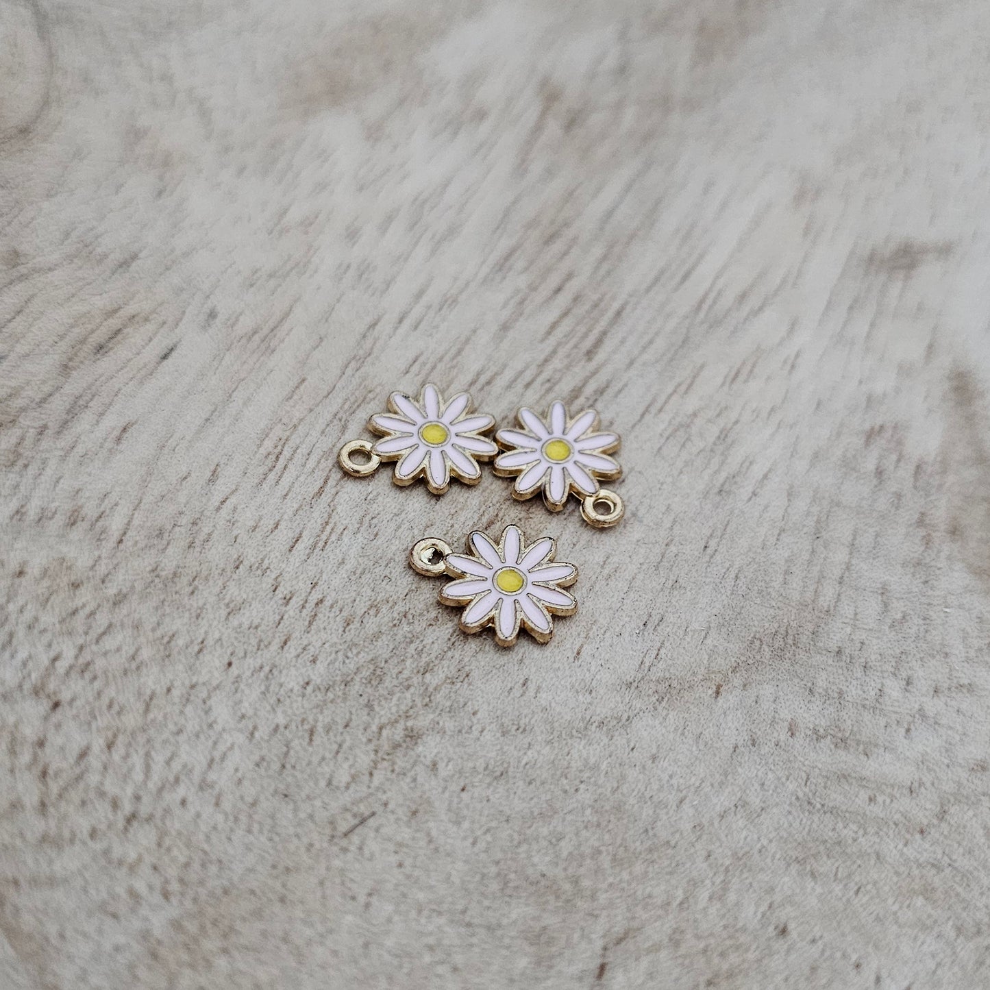 Mini Daisy Charm